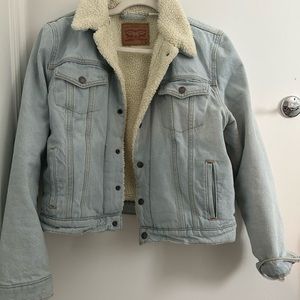 Levi’s Jacket! Worn only a few times.